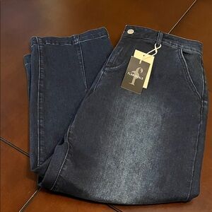 Flamingals barrel jeans  Dark Indigo Ankle really flattering